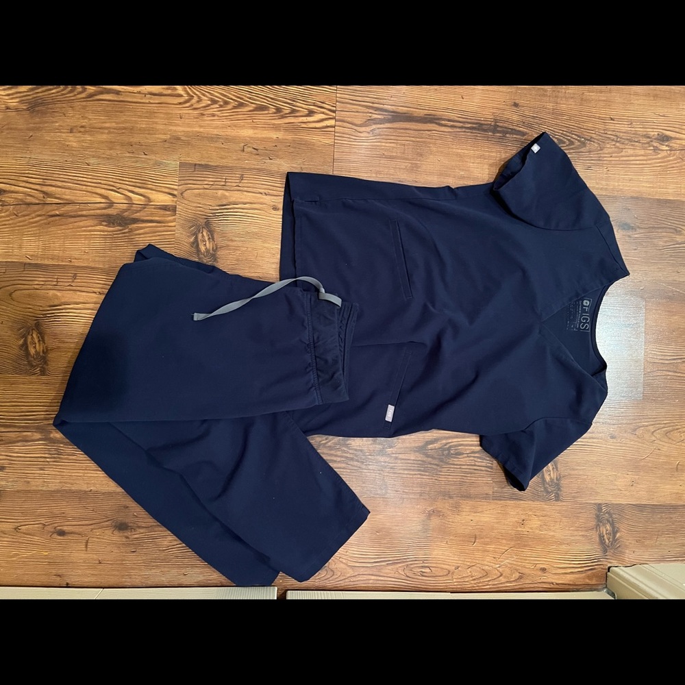 Navy Figs , size medium top and bottom